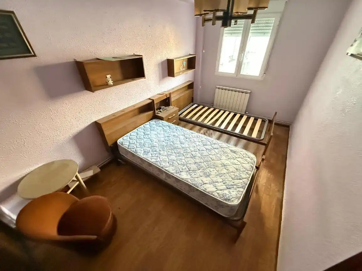 Bedroom of Flat for sale in Zaragoza  with Heating
