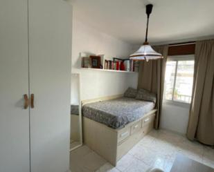 Dormitori de Apartament per a compartir en Santa Coloma de Gramenet amb Aire condicionat