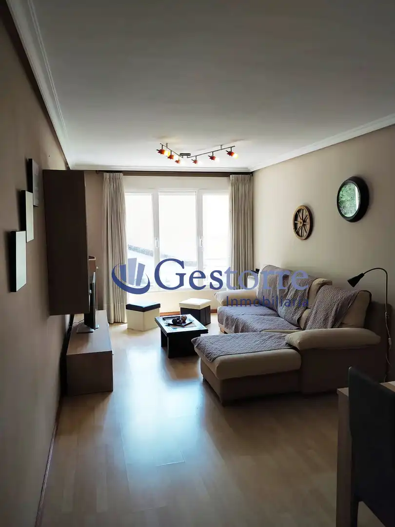 Sala d'estar de Pis en venda en Mieres (Asturias) amb Calefacció i Traster
