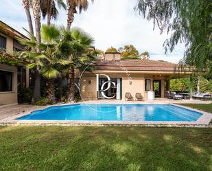 Swimming pool of House or chalet to rent in Sitges  with Air Conditioner, Heating and Swimming Pool