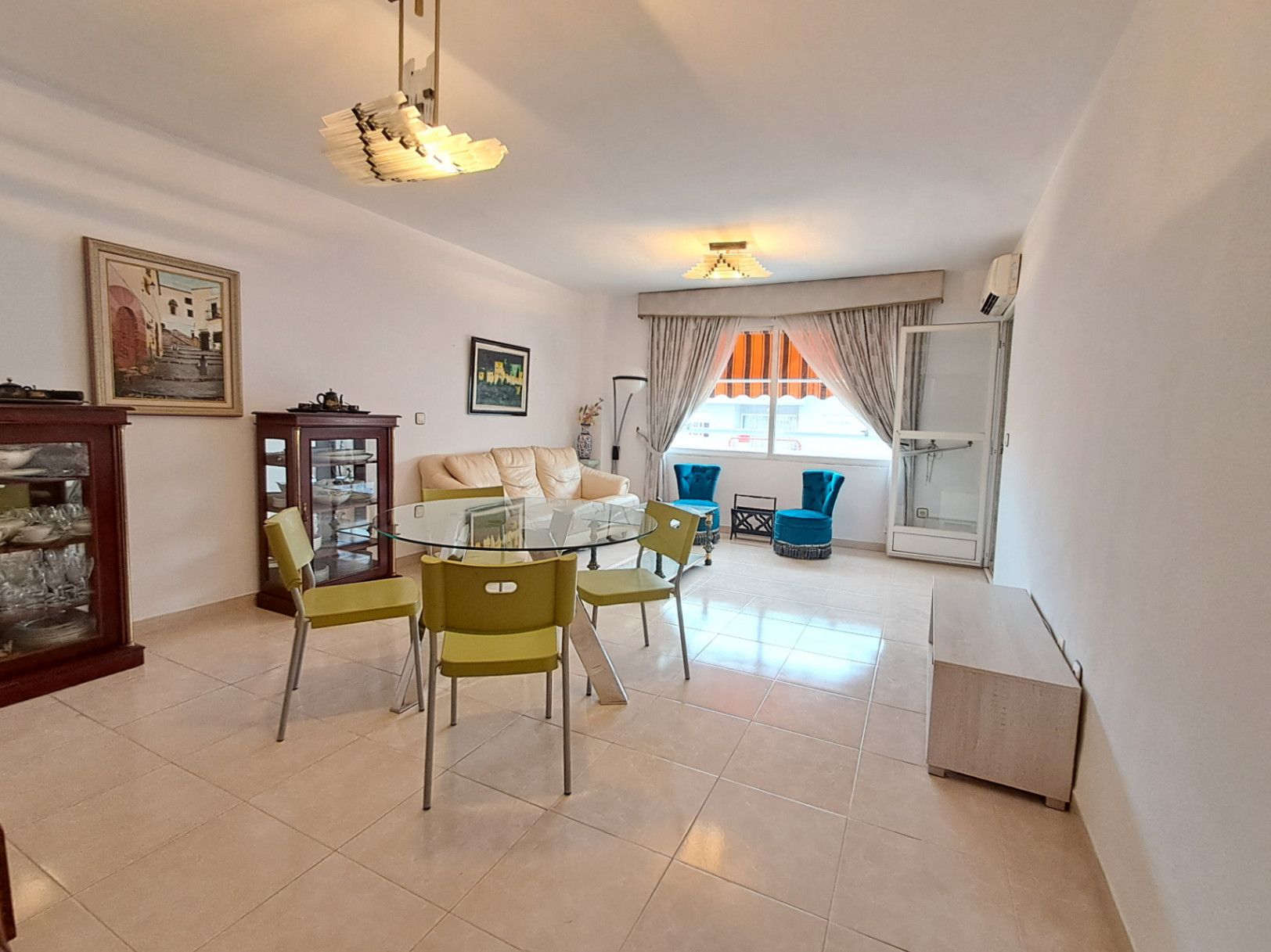 Sala d'estar de Apartament en venda en L'Alfàs del Pi amb Aire condicionat, Calefacció i Terrassa