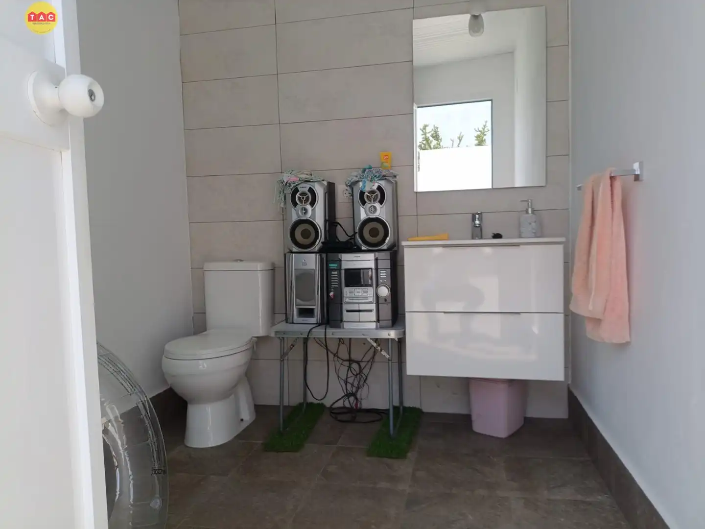 Bathroom of Houses for sale in Lepe  with Air Conditioner, Private garden and Swimming Pool
