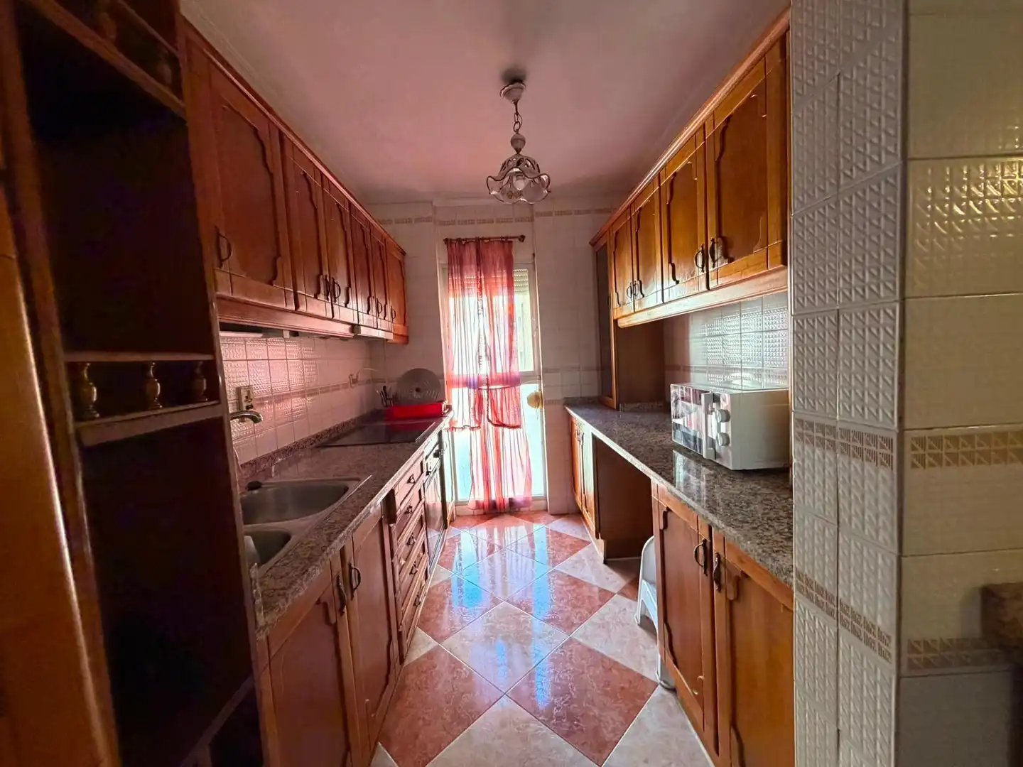 Cuina de Pis en venda en Cáceres amb Aire condicionat, Terrassa i Moblat