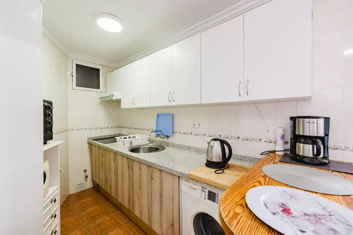 Flat with terrace for sale in Calle Tamarindos, imagen 10
