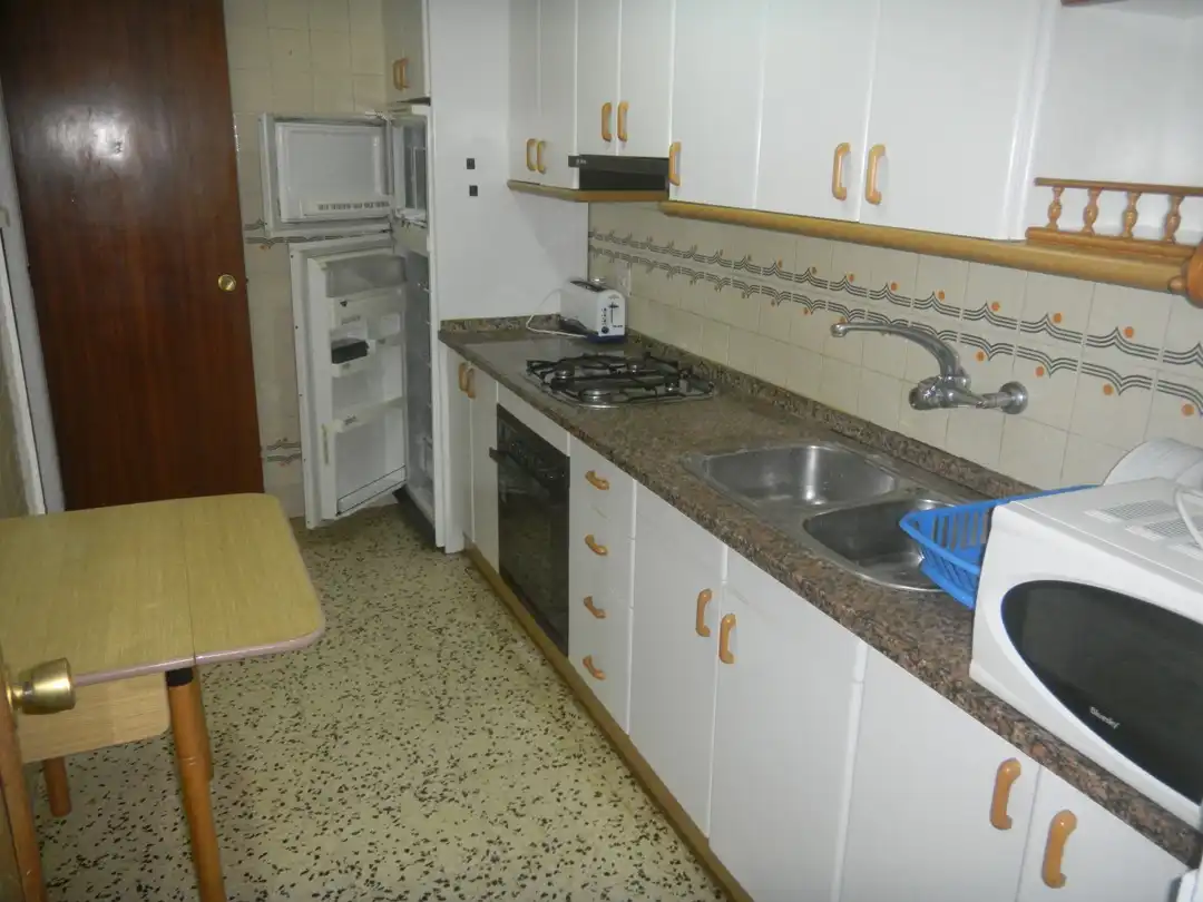 Cocina de Piso de alquiler en Tarragona con Terraza, Amueblado y Horno