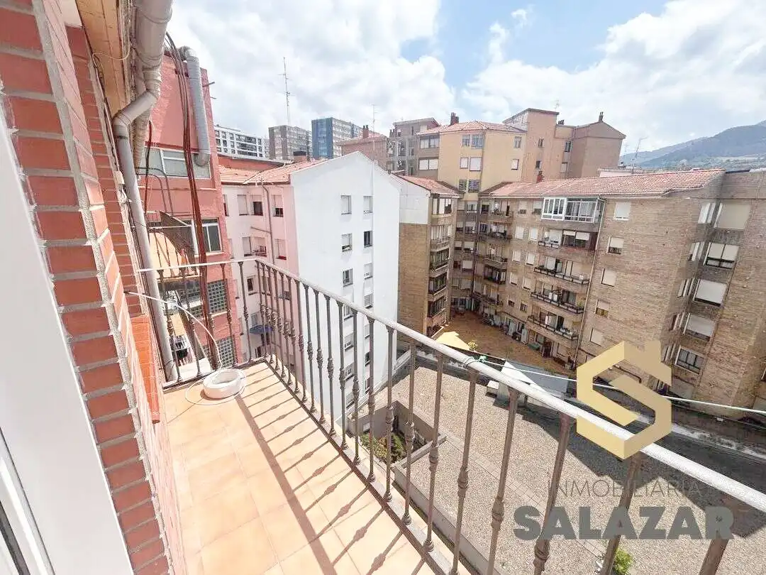 Terraza de Piso de alquiler en Bilbao  con Calefacción