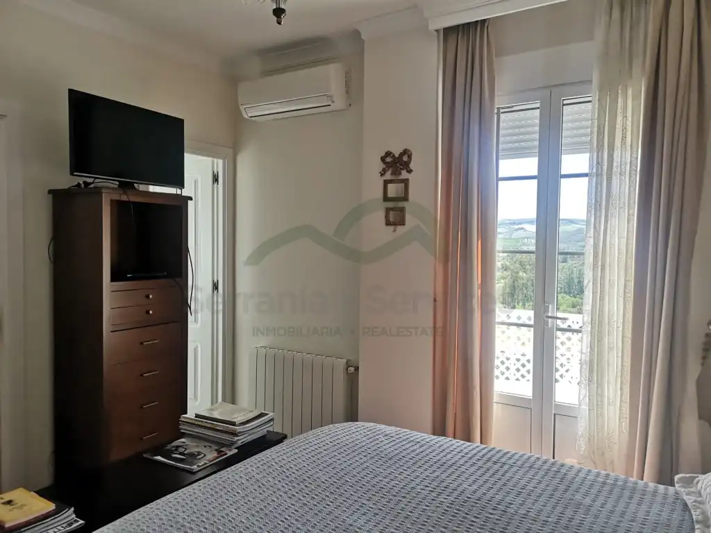 Dormitori de Casa o xalet en venda en Torre Alháquime