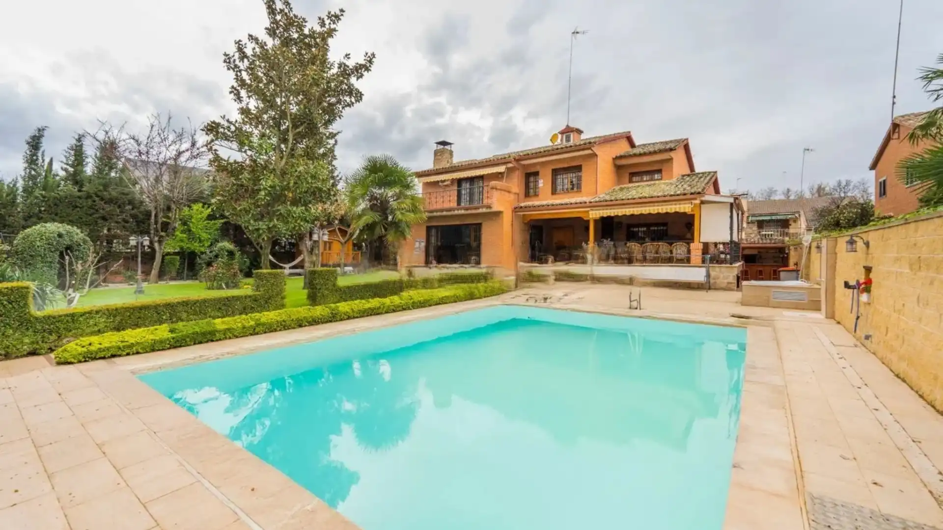 Jardín de Casa o chalet en venta en Aranjuez con Aire acondicionado, Calefacción y Jardín privado