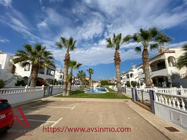 Vista exterior de Apartamento de alquiler en Orihuela con Aire acondicionado, Amueblado y Horno