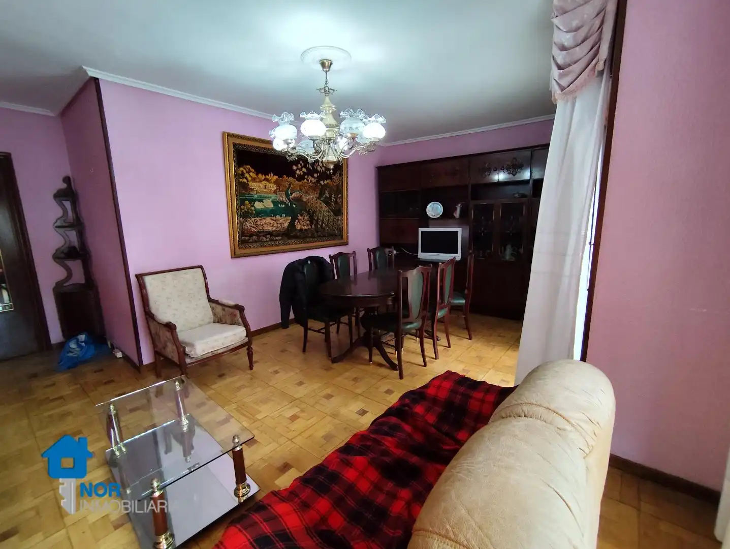 Sala d'estar de Pis en venda en Castro-Urdiales amb Terrassa i Moblat
