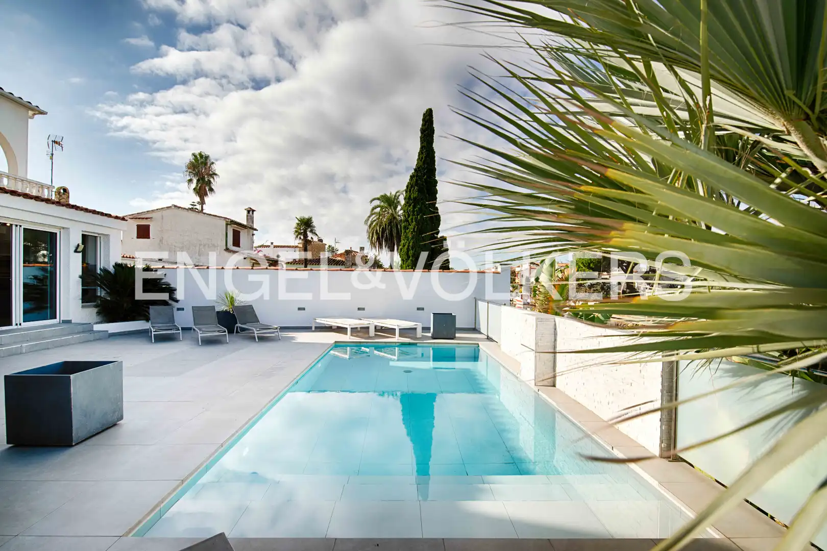 Villa con piscina in vendita a Carrer Francolí, imagen 3