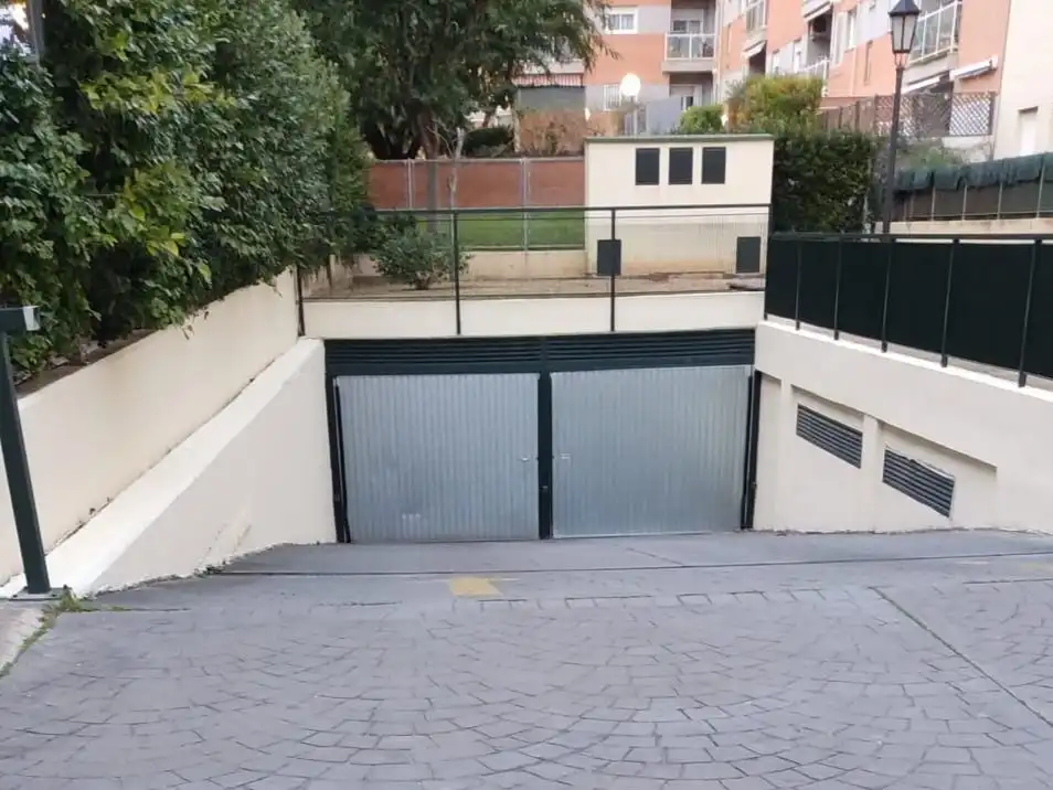 Parking of Garage for rent in Valencia