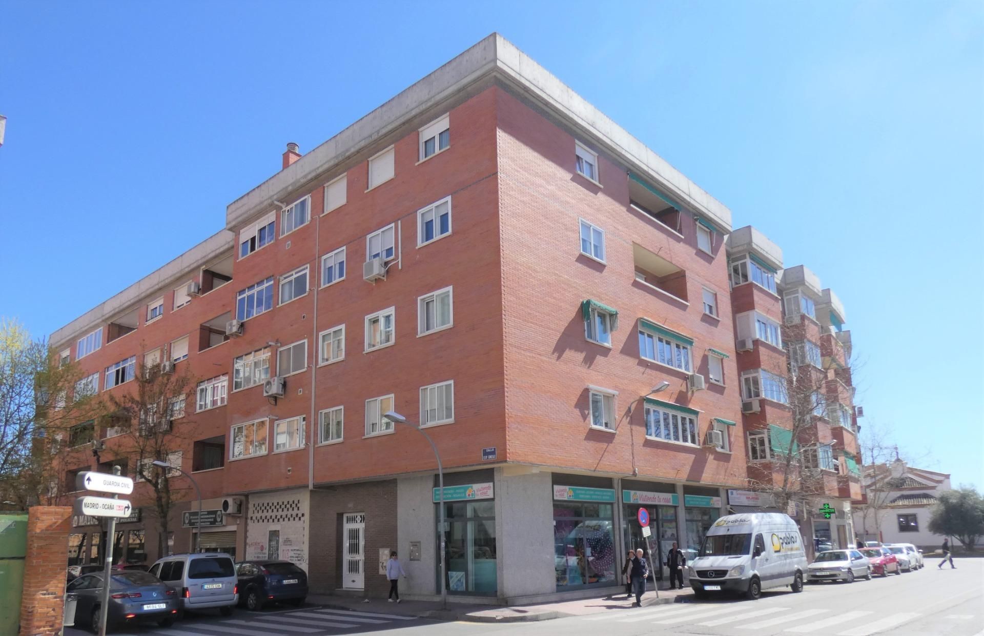 Vista exterior de Dúplex en venda en Valdemoro amb Calefacció, Terrassa i Traster