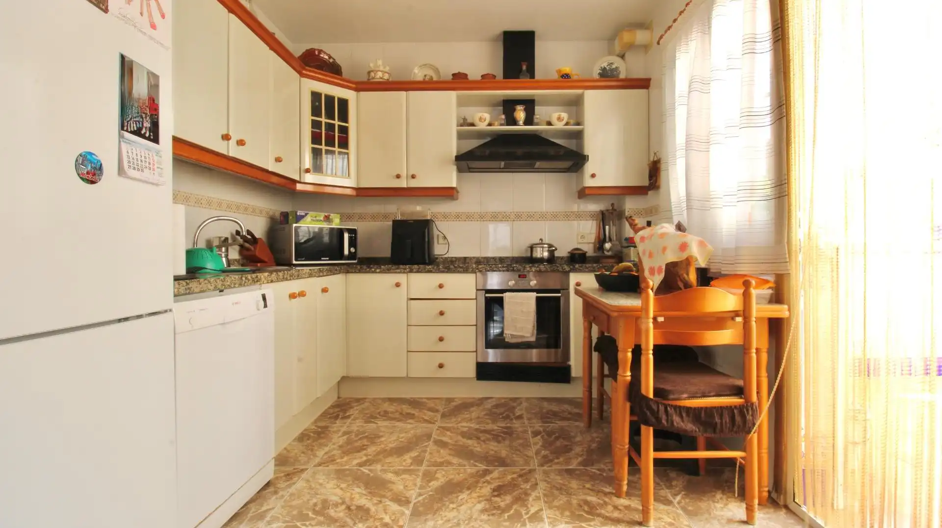 Cocina de Casa adosada en venta en Roquetas de Mar con Aire acondicionado, Terraza y Trastero