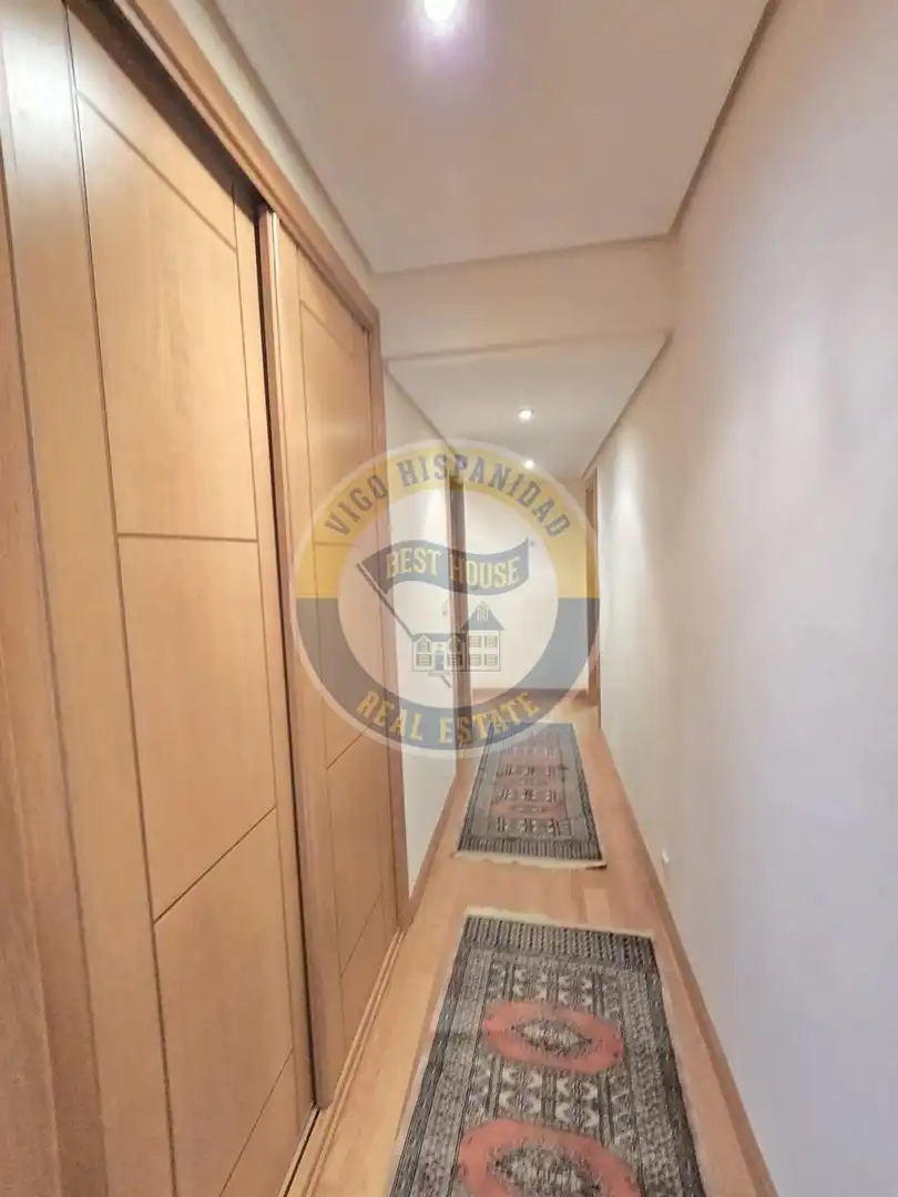 Wohnung zur Miete in Vigo  mit Heizung, Parkett und Möbliert