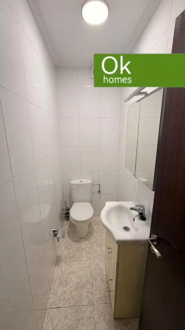 Bathroom of Flat for sale in Arteixo  with Furnished, Oven and Microwave