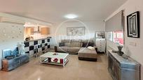 Sala d'estar de Casa o xalet en venda en Turís amb Aire condicionat, Calefacció i Jardí privat