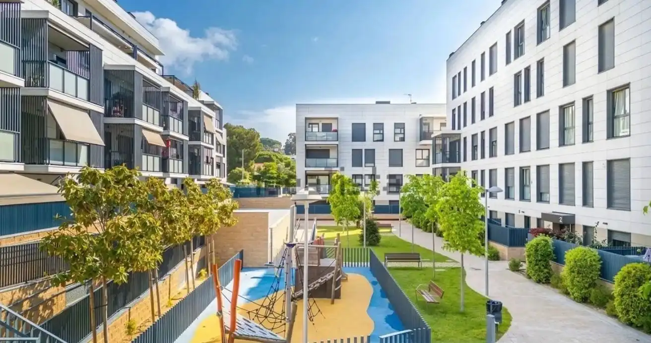 Außenansicht von Wohnung zum Verkauf in Sant Andreu de Llavaneres mit Heizung, Abstellraum und Balkon