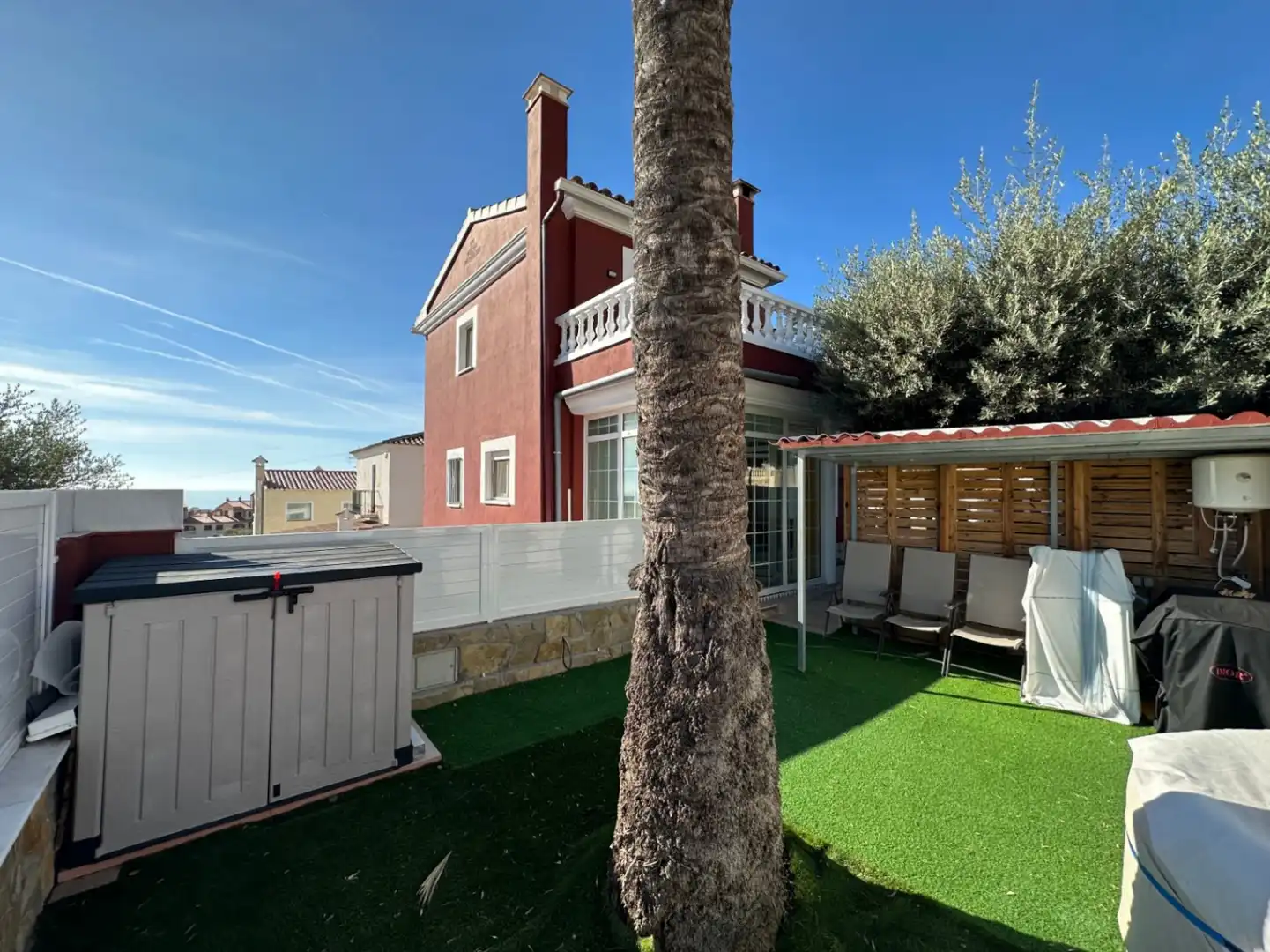 Vista exterior de Casa o xalet en venda en Alcalà de Xivert amb Piscina