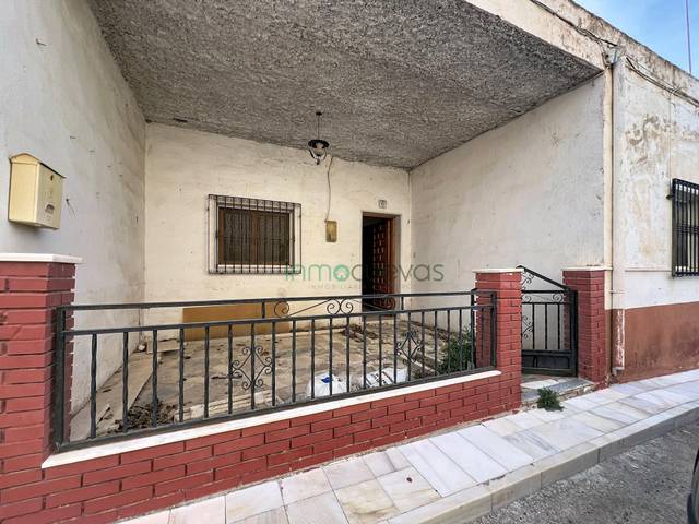 Casa adosada en Venta en Fines
