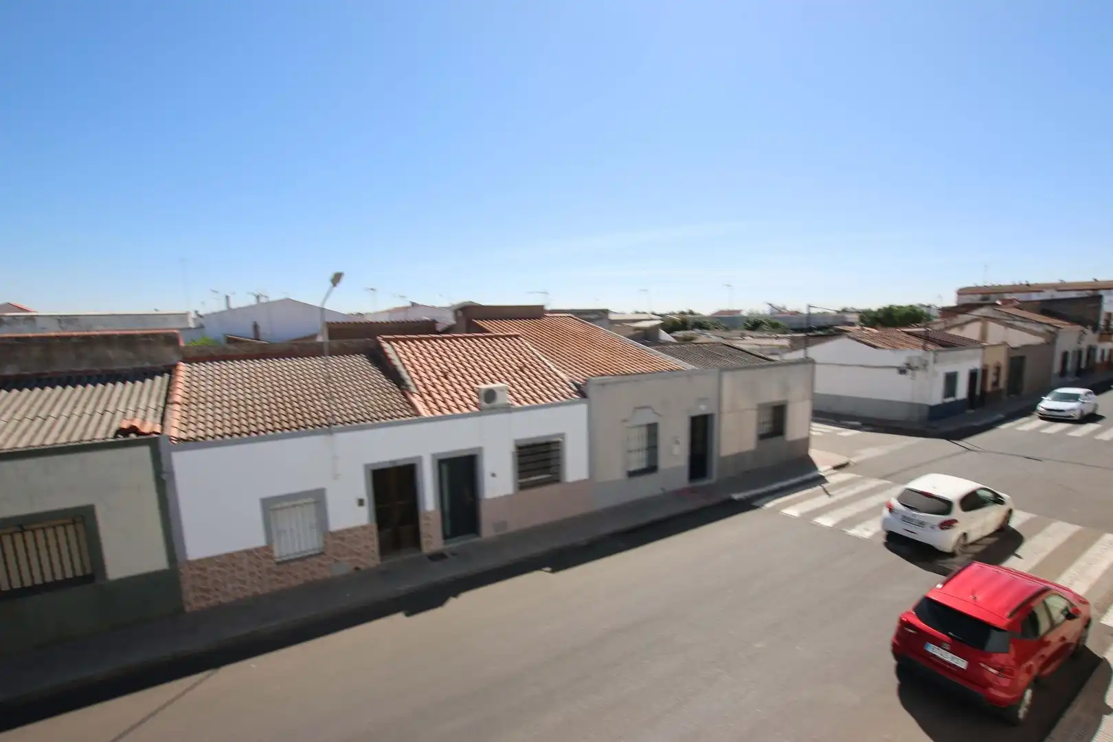 Vista exterior de Pis en venda en Puebla de la Calzada amb Terrassa i Balcó