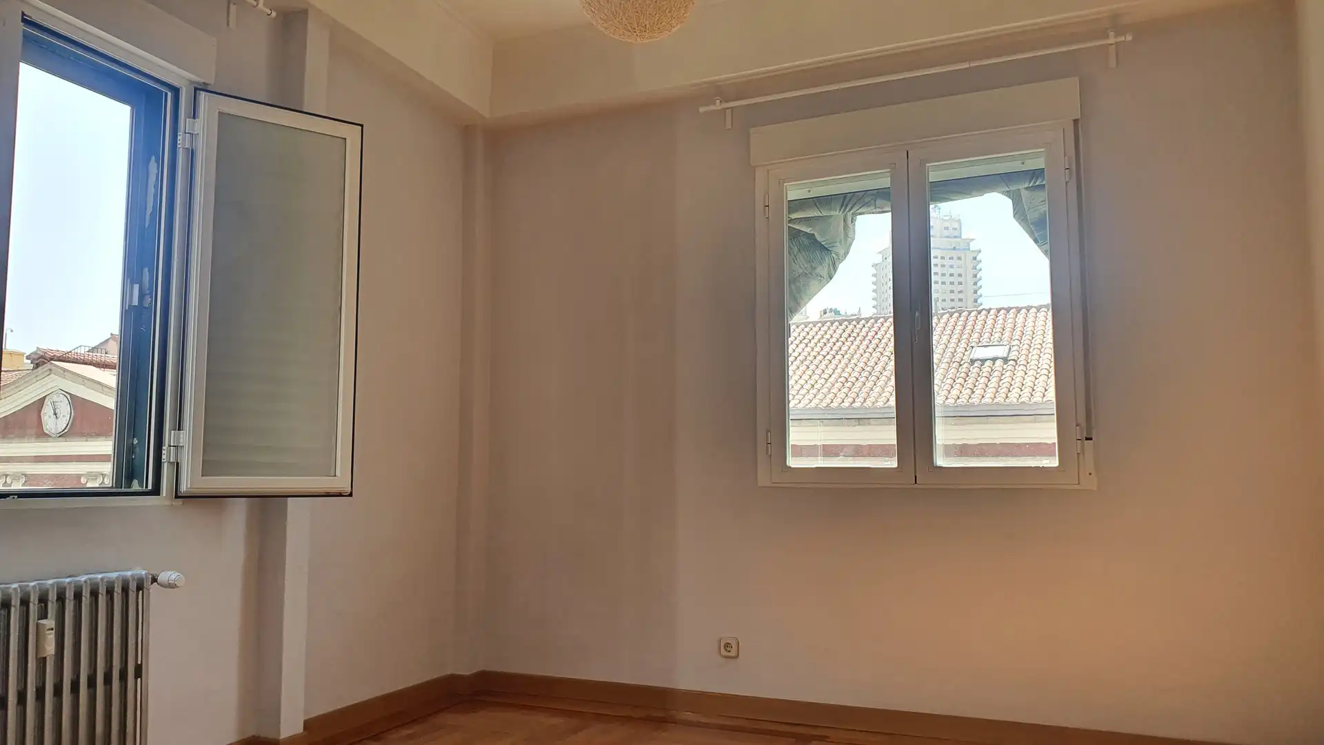 Flat for rent in Calle de San Bernardo, Universidad - Malasaña