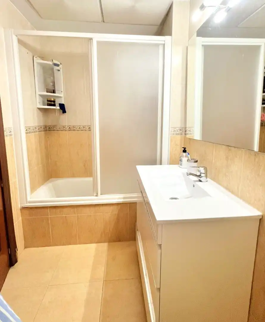 Baño de Apartamento en venta en Isla Cristina con Aire acondicionado, Calefacción y Terraza