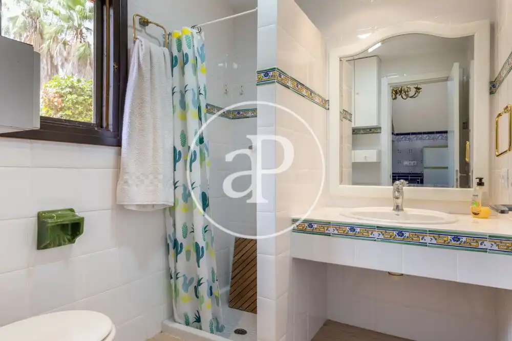 Baño de Casa o chalet de alquiler en Bétera con Aire acondicionado, Calefacción y Jardín privado
