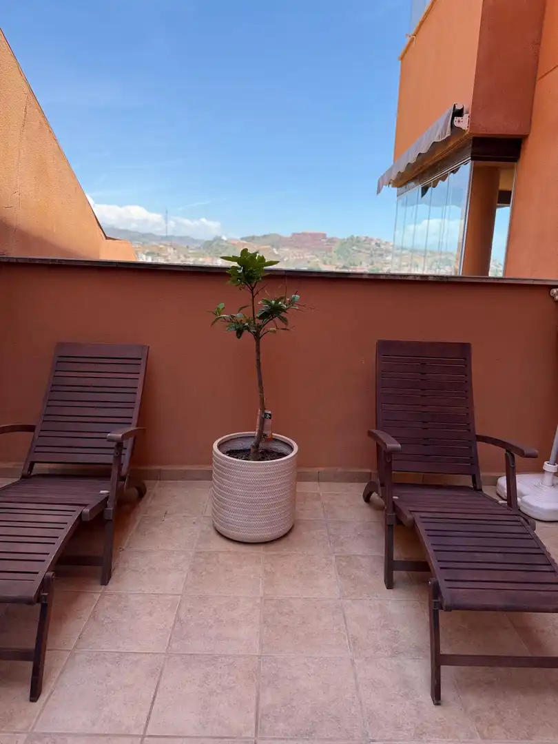 Terrassa de Pis en venda en Rincón de la Victoria amb Aire condicionat, Calefacció i Jardí privat