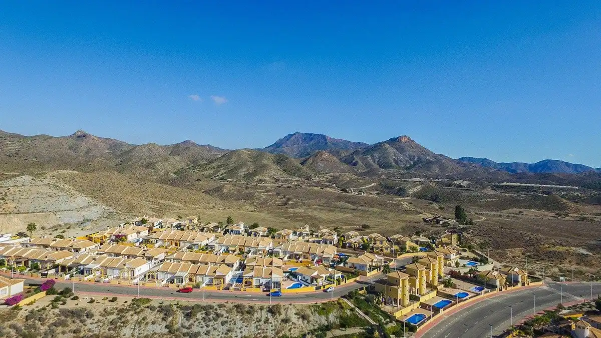Vista exterior de Casa o xalet en venda en Mazarrón amb Jardí privat i Terrassa