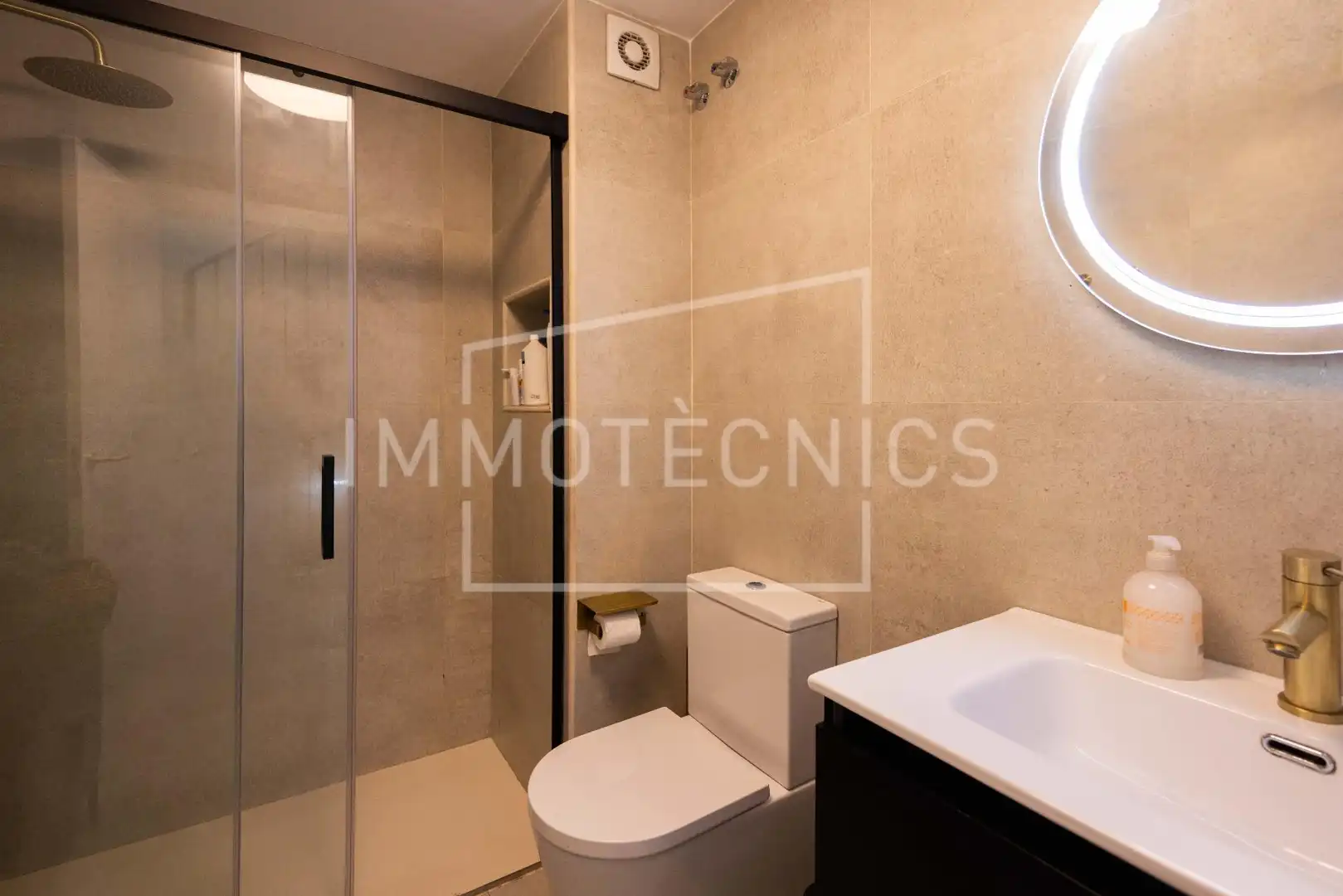 Baño de Casa adosada en venta en Caldes d'Estrac con Aire acondicionado, Calefacción y Terraza