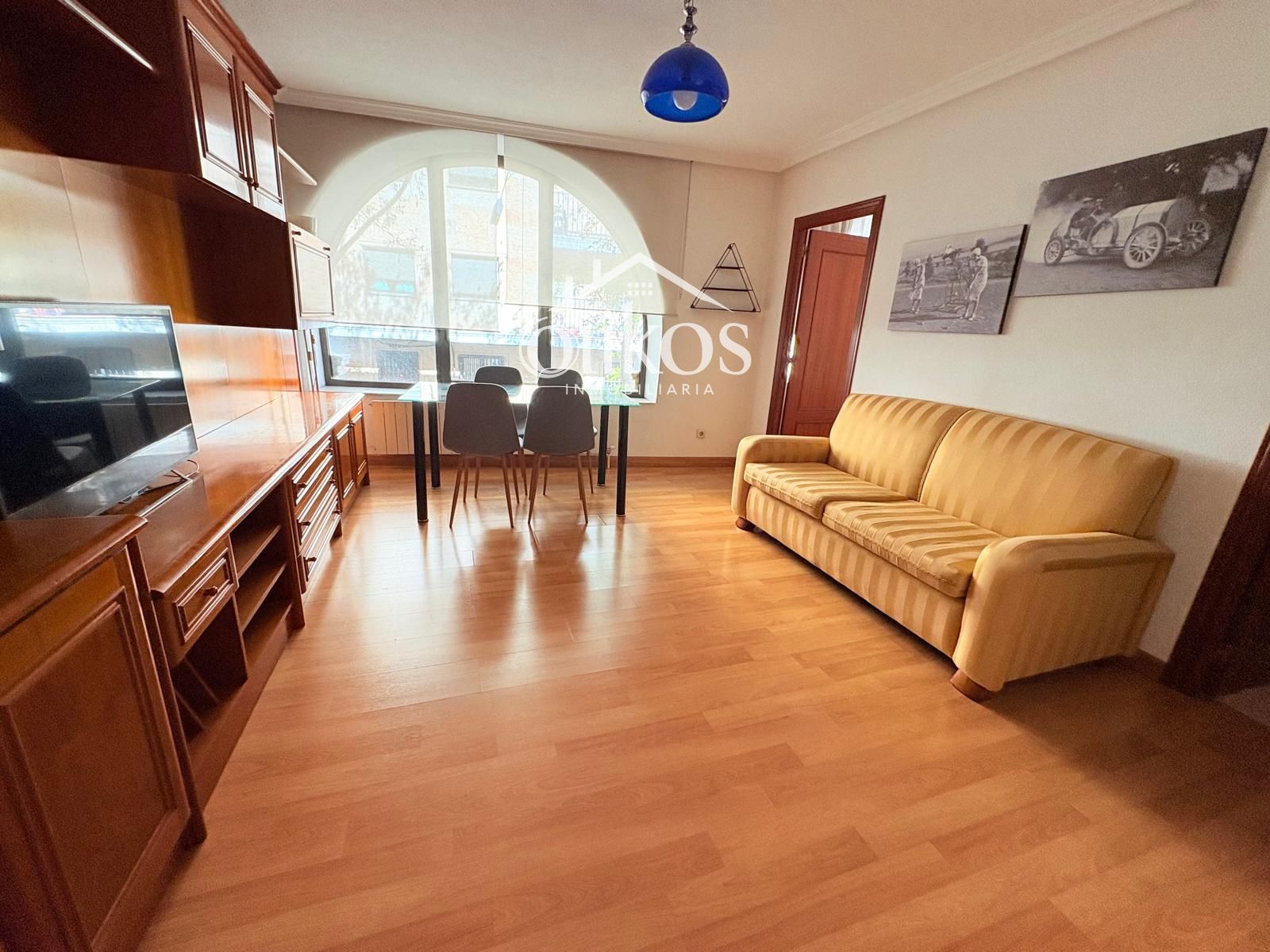 Sala d'estar de Pis de lloguer en Salamanca Capital amb Calefacció i Parquet