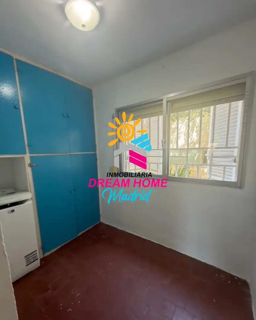 Vista exterior de Dúplex en venda en Madrid amb Calefacció i Jardí privat