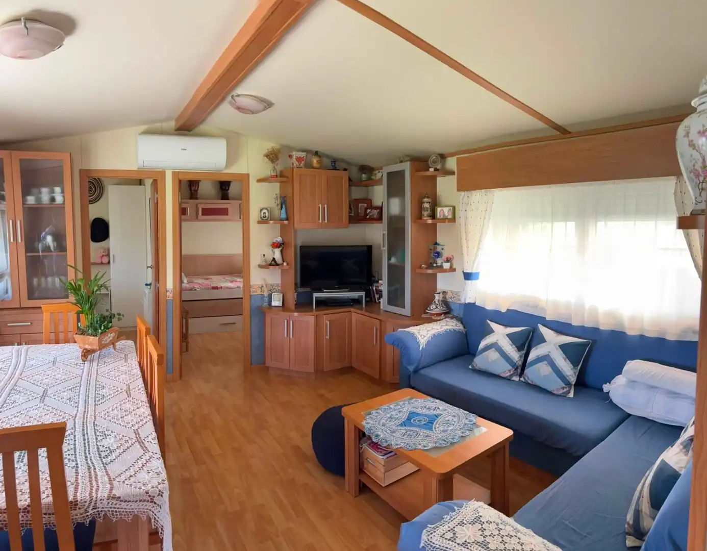 Sala d'estar de Casa o xalet en venda en Agoncillo amb Aire condicionat i Moblat