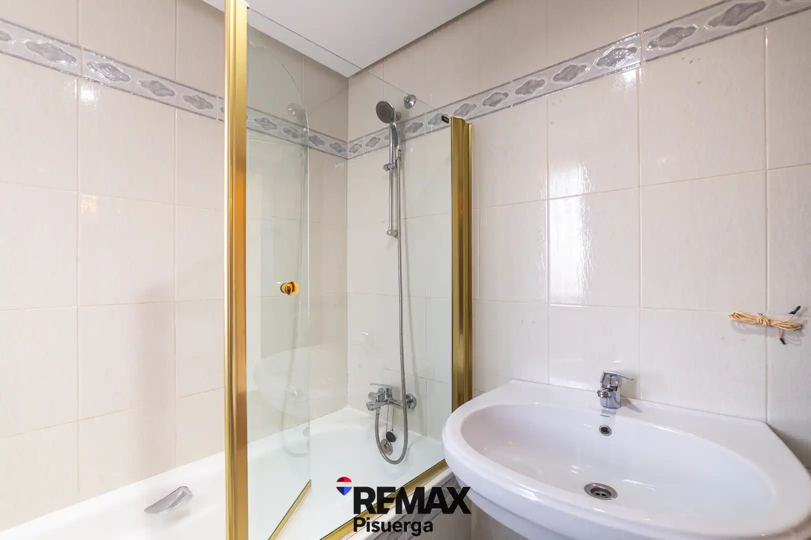 Badezimmer von Wohnung zum Verkauf in Valladolid mit Heizung, Terrasse und Abstellraum
