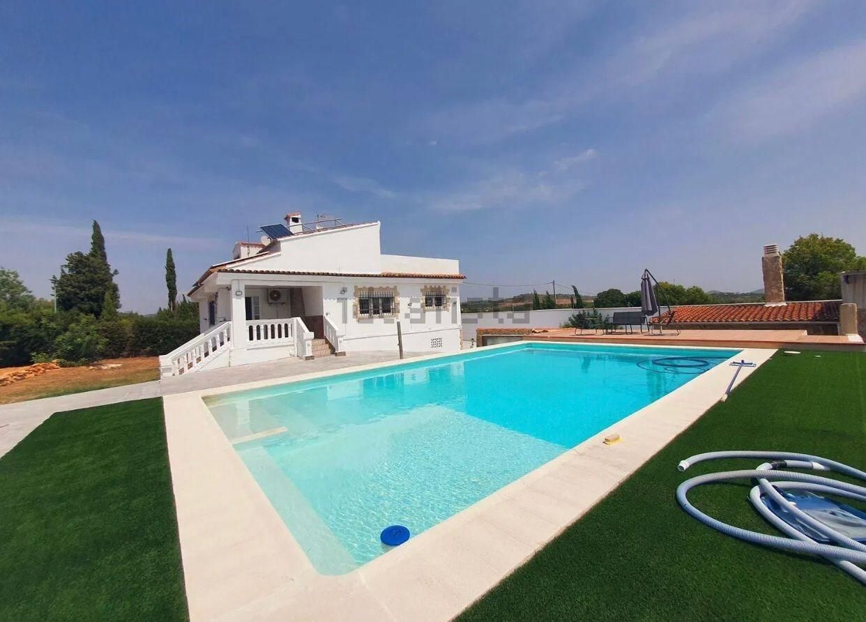 Piscina de Casa o xalet en venda en Cheste