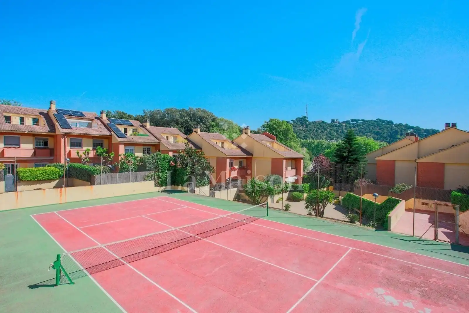 Vista exterior de Casa o chalet de alquiler en Sant Andreu de Llavaneres con Jardín privado, Terraza y Piscina comunitaria