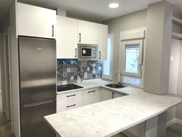 Cocina de Piso de alquiler en Zaragoza con Calefacción, Amueblado y Horno