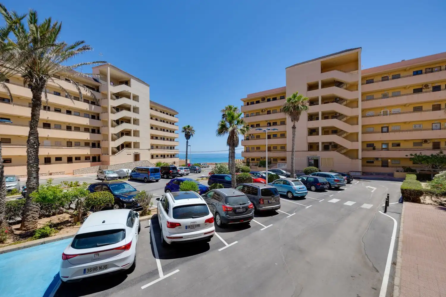 Parking de Ático en venta en Torrevieja con Amueblado
