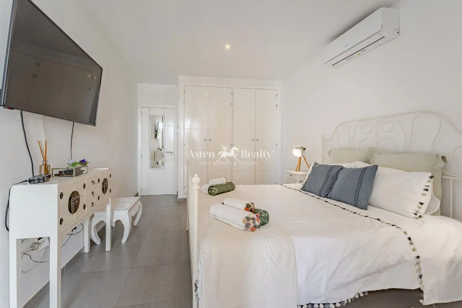 Bedroom of Houses for sale in Adeje  with Air Conditioner, Private garden and Terrace