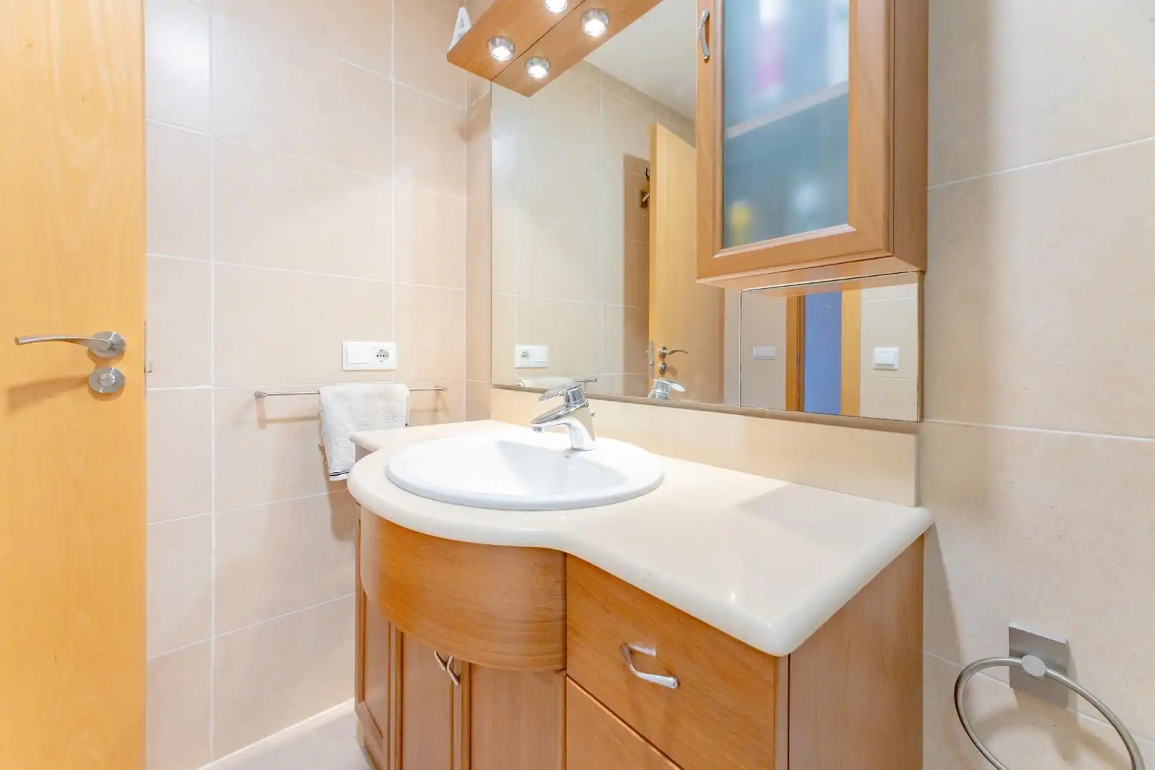 Baño de Piso de alquiler en Catarroja con Aire acondicionado, Calefacción y Amueblado