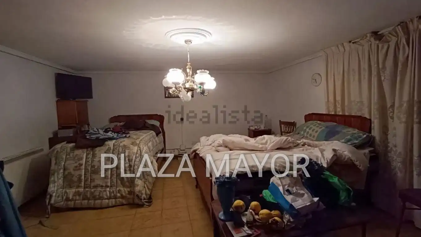 Houses for sale in Espino de la Orbada