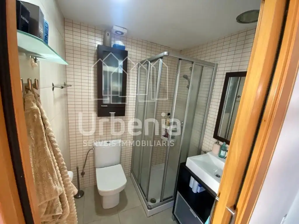 Bathroom of Flat for sale in Mataró  with Air Conditioner, Heating and Terrace