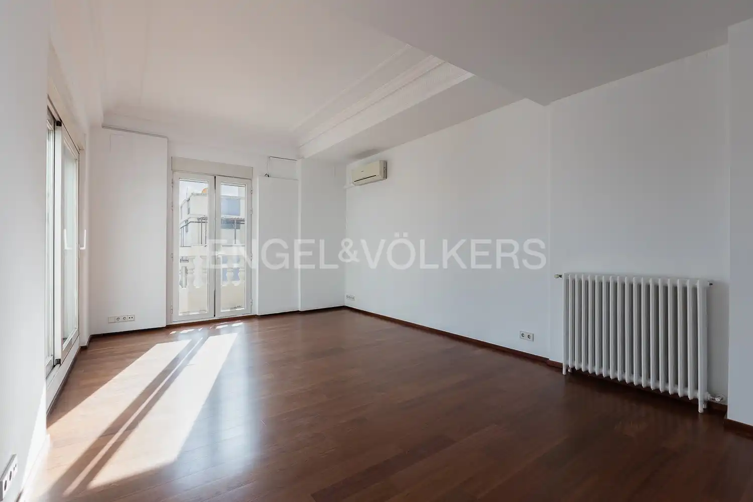 Sala de estar de Ático en venta en Valencia con Aire acondicionado, Calefacción y Parquet