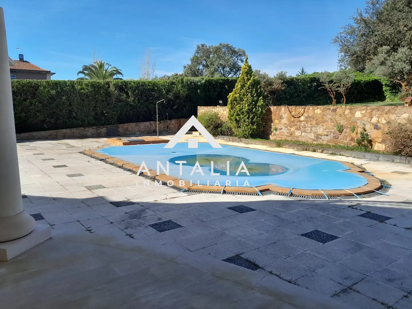Piscina de Casa o xalet en venda en Cáceres amb Aire condicionat, Calefacció i Terrassa