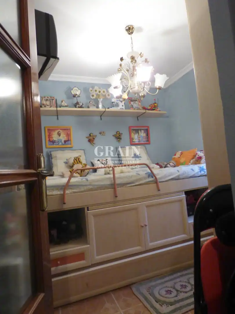 Dormitori de Casa o xalet en venda en Albacete amb Aire condicionat, Jardí privat i Traster