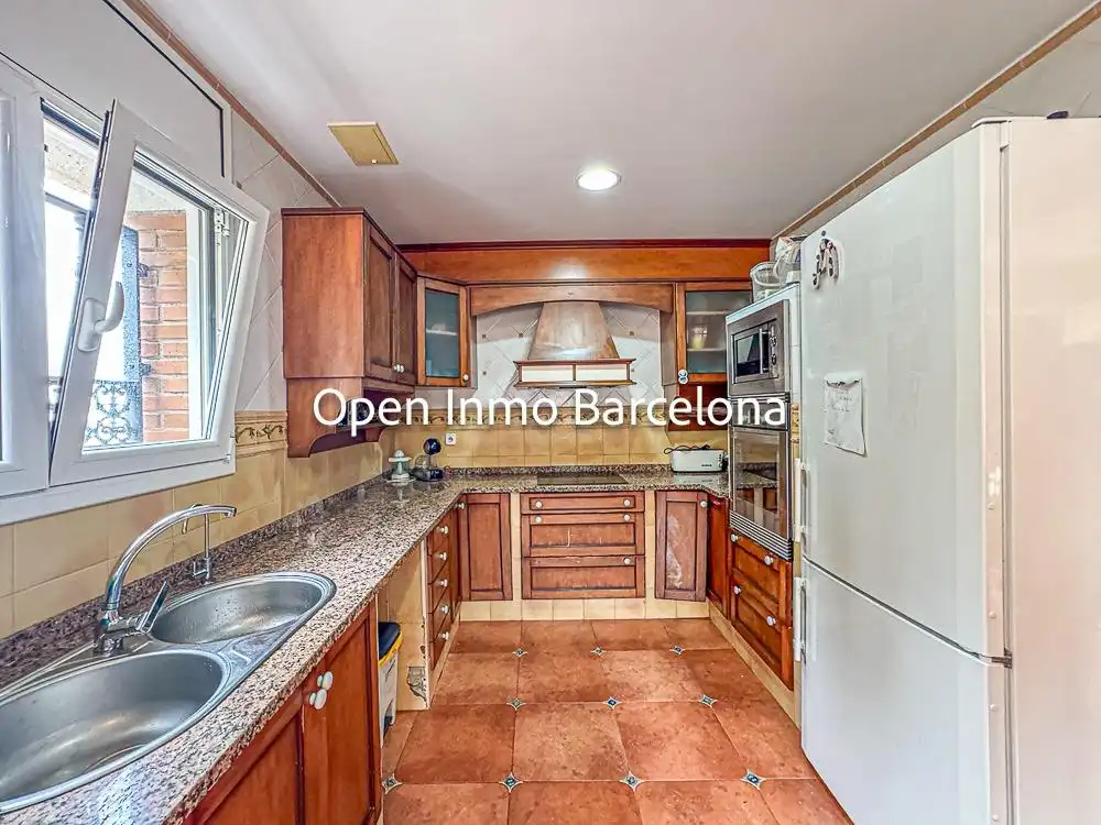 Cuina de Casa o xalet en venda en Calafell amb Aire condicionat, Calefacció i Jardí privat