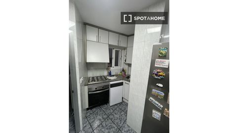 Photo 3 of Room in La Gavarra, Cornellà de Llobregat