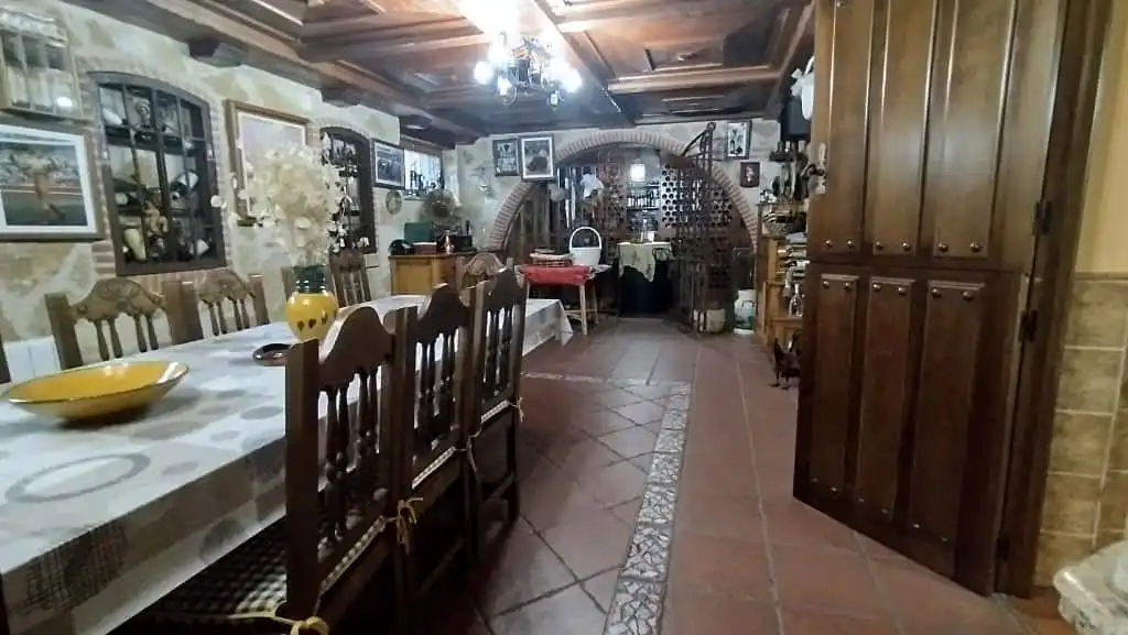 Menjador de Casa o xalet en venda en Villamayor amb Calefacció, Jardí privat i Terrassa