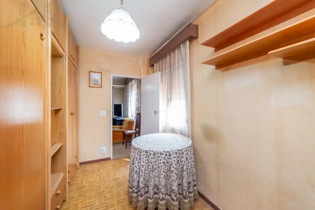 Habitación de Piso en venta en Madrid con Trastero